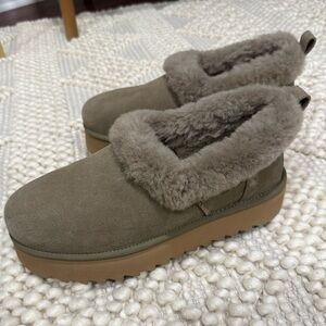 UGG Women's Tan and Brown Suede Shoes